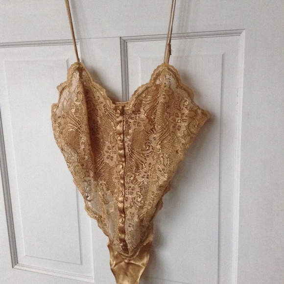 🔴SOLD🔴lingerie CACIQUE Bodysuit Nightie - Picture 2 of 5